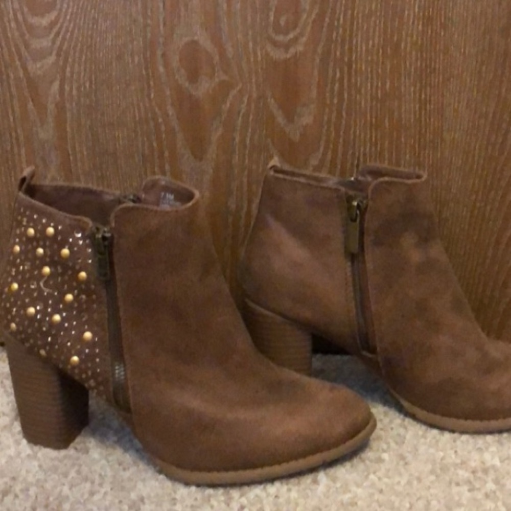 Heeled ankle boots